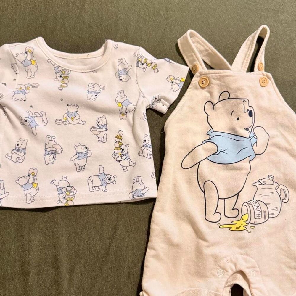 Disney multi Sleepsuits-babygrows